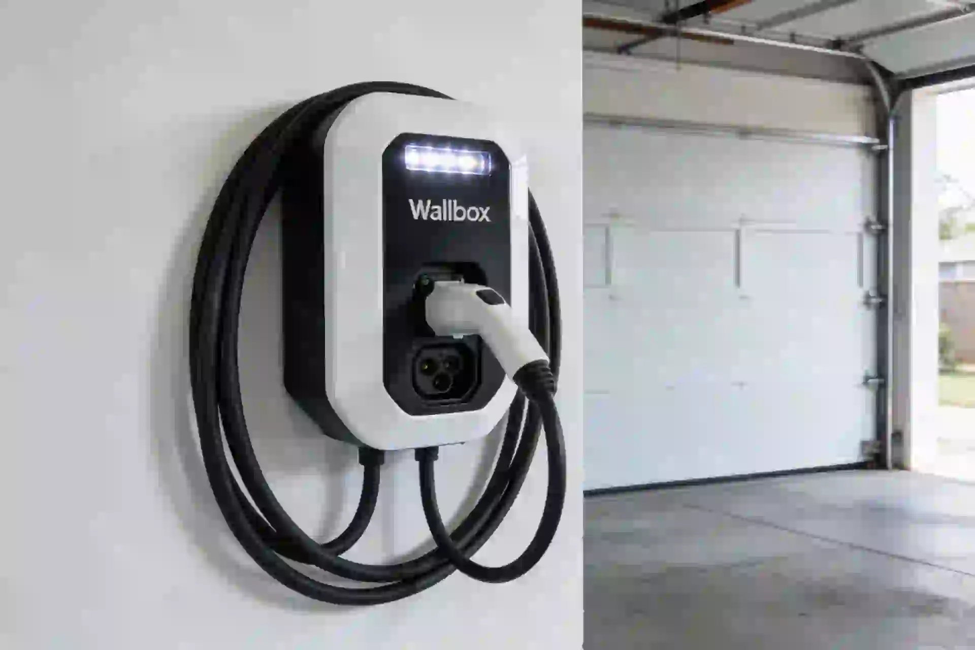 Installation borne de recharge à Bruyères-sur-Fère